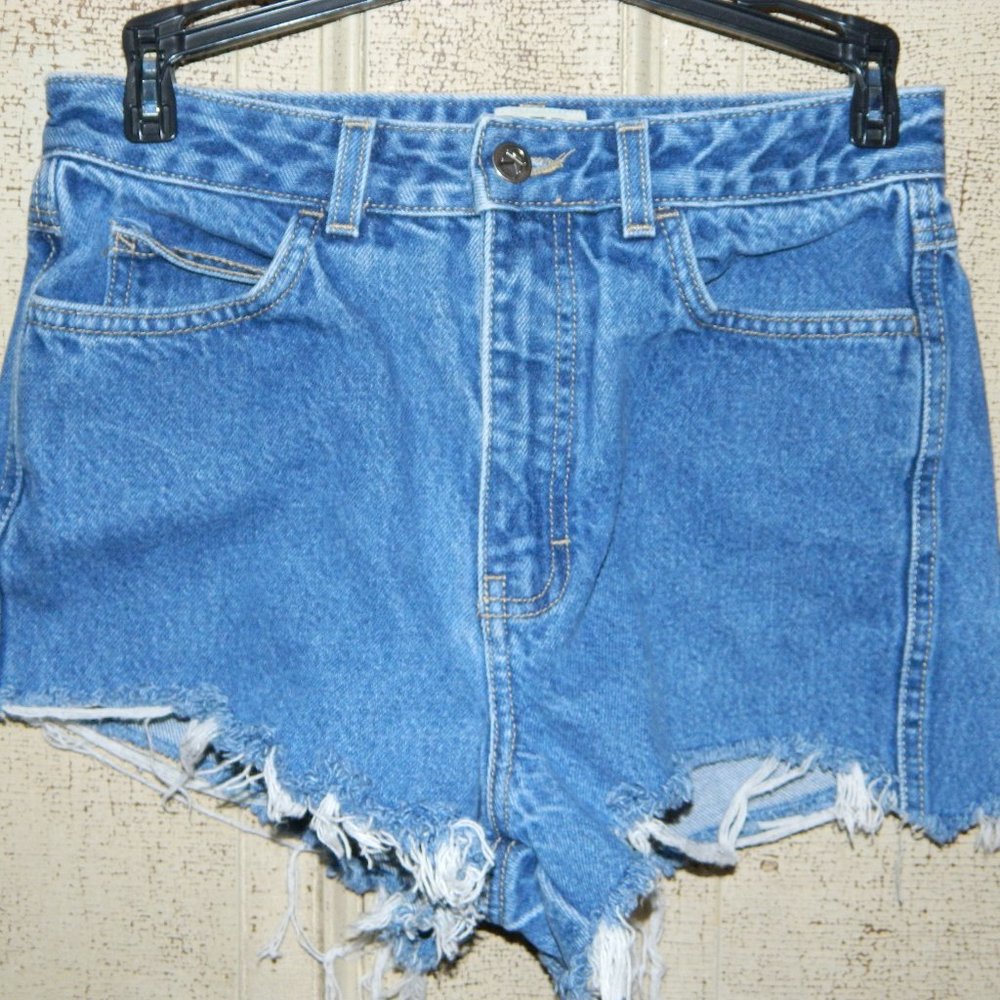 Vintage Calvin Klein High Waisted Cut Off Jean Shorts (READ BELOW FOR SIZE) L-19
